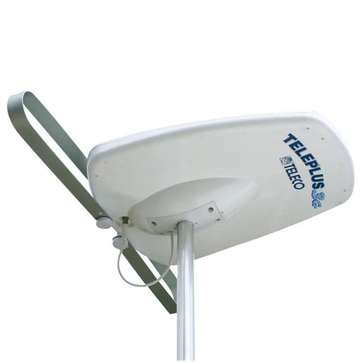 Antena direccional Teleplus 3G de microondas instalada en mástil para caravanas y autocaravanas