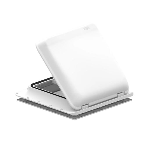 Claraboya Fiamma TurboVent blanca parcialmente abierta – sistema de ventilación