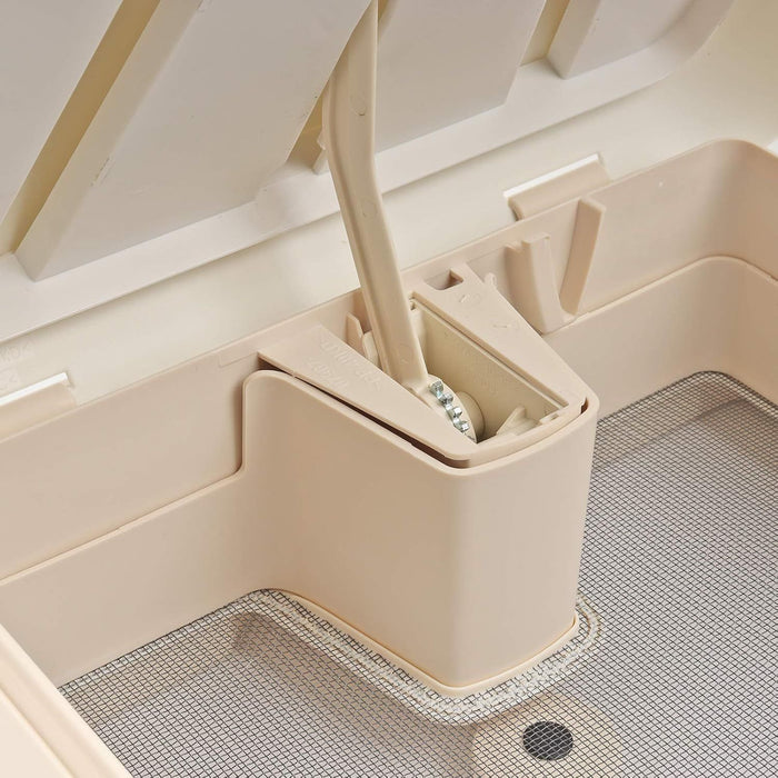 Detalle del mecanismo de apertura interior de la claraboya Fiamma Vent 28 blanca