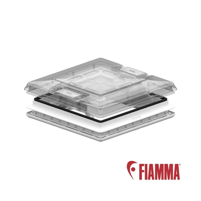 Claraboya Fiamma Vent 50 Cristal con tapa abierta y logo Fiamma