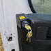 Cerradura de seguridad HEOsafe instalada en la puerta delantera de un Fiat Ducato 2021 con llaves colgando