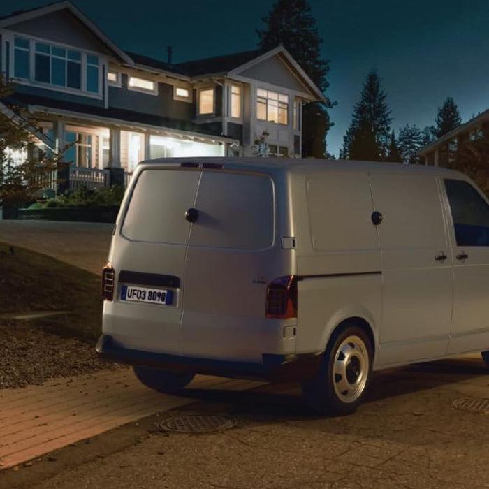 Meroni UFO3 Smart Duo negro instalado en puertas traseras de furgoneta protección antirrobo