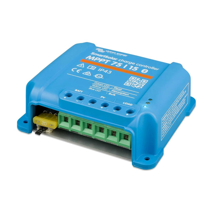 Vista cercana del controlador solar Victron SmartSolar MPPT 75/15 mostrando conexiones y fusible