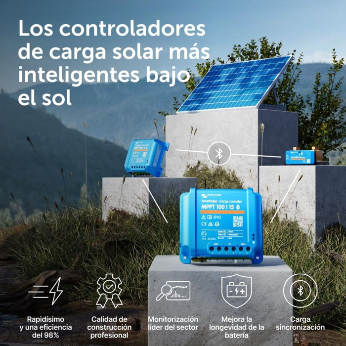 Controladores de carga Victron SmartSolar MPPT instalados junto a paneles solares y sincronizados por Bluetooth.